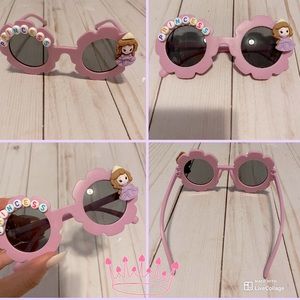 Girls light purple flower shaped princess sunglasses